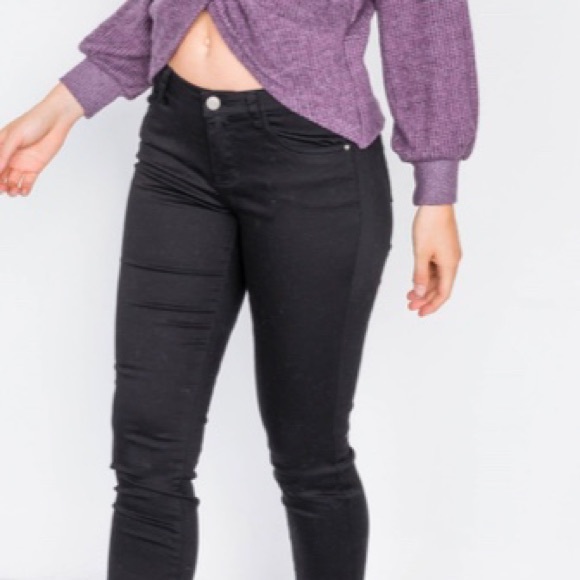 Long Sleeve Cross Front High-Low Cut Crop Top - Picture 4 of 4